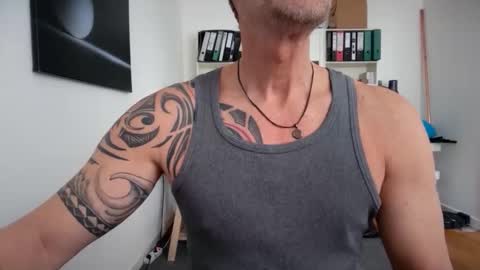 hanky online show from March 16, 12:42 pm