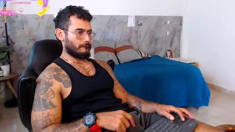 hanz_col online show from December 22, 3:31 pm