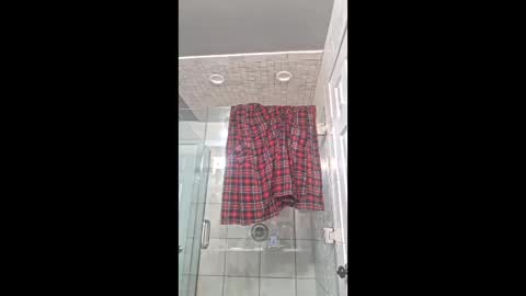 happs1068 online show from March 31, 1:35 pm