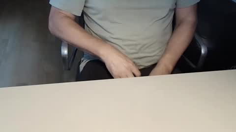 Snapshot of happybugger chatting on September 21, 3:23 pm Cum for you online show from September 21, 3:23 pm