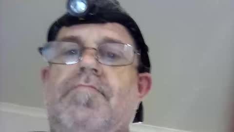 happydick69a online show from December 21, 9:34 pm
