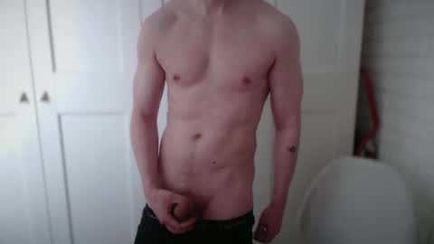 happyvelvetpaw online show from April 29, 3:44 am