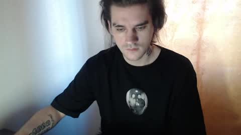 happyw0lf online show from April 11, 4:21 pm