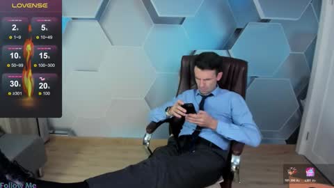 Steve online show from December 3, 2:12 pm