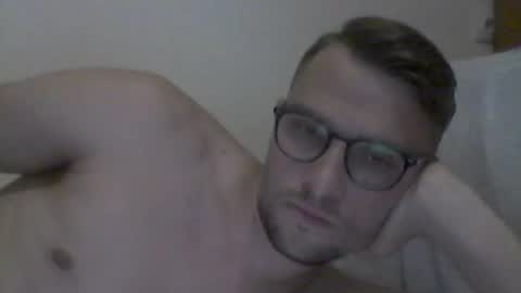 hardboylovemilfmoom online show from July 6, 11:49 pm