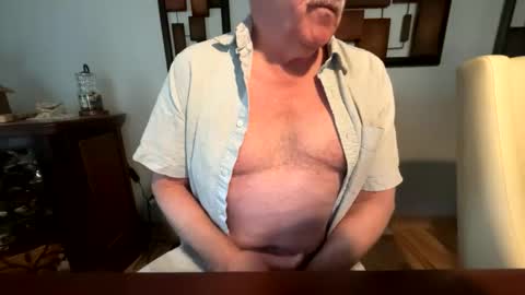 hardchicagoforzya online show from February 26, 9:27 pm