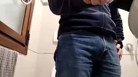 hardcumpleasure online show from April 5, 6:15 pm