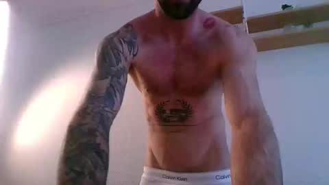 hardfuck777_ online show from April 15, 5:13 pm