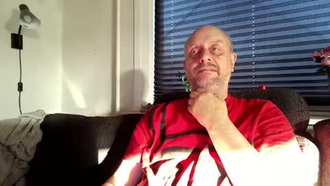 MrLazy online show from May 25, 6:36 pm