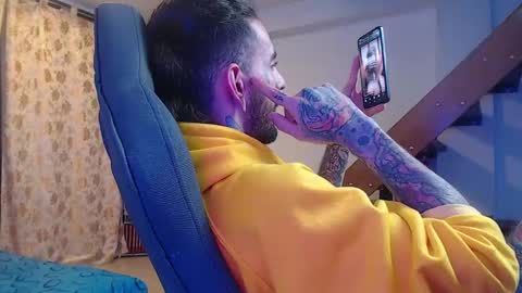 OMAR online show from December 3, 6:03 am