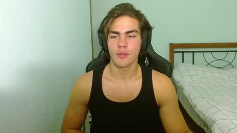 Snapshot of harryking1 chatting on October 14, 10:50 pm harryking1 online show from October 14, 10:50 pm