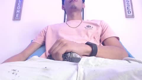 Snapshot of harrythomson1 chatting on February 19, 6:00 am harry thomson online show from February 19, 6:00 am