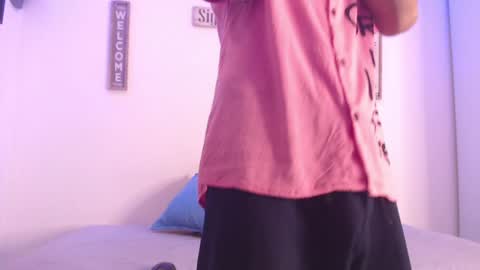 Snapshot of harrythomson1 chatting on December 23, 1:08 am harry thomson online show from December 23, 1:08 am