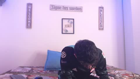 Snapshot of harrythomson1 chatting on January 13, 11:27 pm harry thomson online show from January 13, 11:27 pm