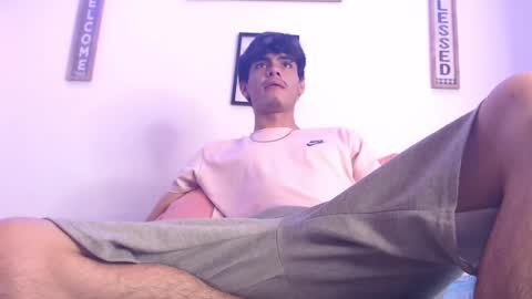 Snapshot of harrythomson1 chatting on March 5, 4:46 am harry thomson online show from March 5, 4:46 am