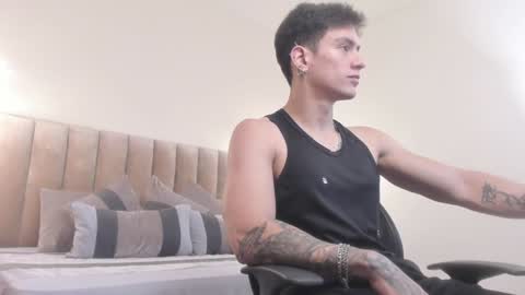 Harry Jones online show from January 2, 5:18 pm