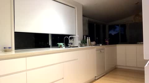 h babe online show from October 19, 6:33 pm