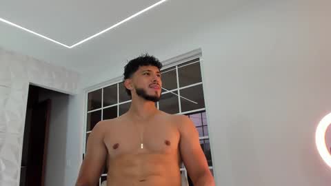 Snapshot of heavy_thor chatting on February 9, 11:04 pm Thor online show from February 9, 11:04 pm