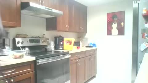 HE Black online show from October 10, 6:56 pm