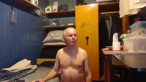 hedonista67 online show from February 8, 6:55 pm