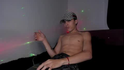 heellboy_ online show from May 31, 5:08 am