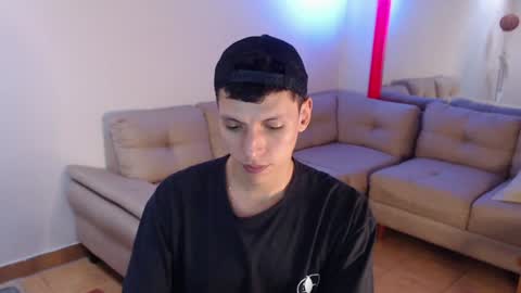 hefesto_69 online show from December 27, 9:43 pm