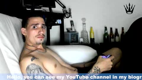 Snapshot of hell_boy66 chatting on October 1, 12:47 am Eros online show from October 1, 12:47 am