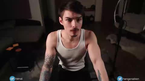 Snapshot of hengen_aiken chatting on February 27, 8:53 pm Hengen Aiken online show from February 27, 8:53 pm