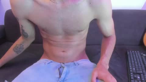 henrik_senn online show from July 11, 2:35 am