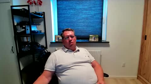 henrikrp1971 online show from June 8, 12:50 pm