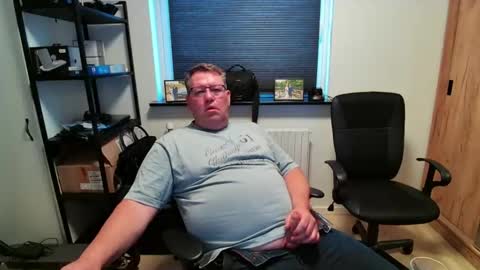 henrikrp1971 online show from April 17, 5:26 pm