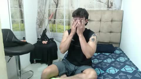 Snapshot of henry_gandy chatting on September 24, 3:43 pm HENRY GANDY online show from September 24, 3:43 pm