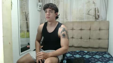 Snapshot of henry_gandy chatting on September 25, 5:12 pm HENRY GANDY online show from September 25, 5:12 pm