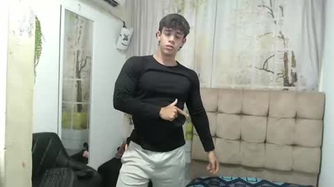 Snapshot of henry_gandy chatting on September 22, 9:14 pm HENRY GANDY online show from September 22, 9:14 pm