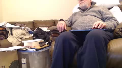 Snapshot of henryjxxx chatting on January 11, 12:12 am henryjxxx online show from January 11, 12:12 am