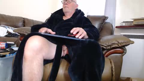 Snapshot of henryjxxx chatting on September 10, 9:41 am henryjxxx online show from September 10, 9:41 am