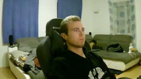 John Pearl online show from April 14, 8:19 pm