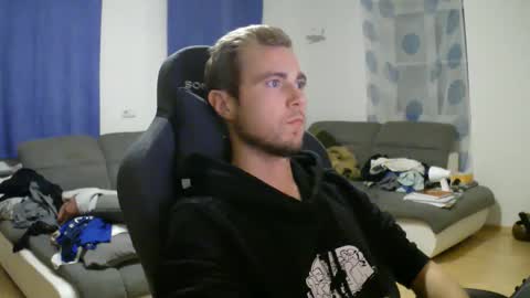 John Pearl online show from November 14, 8:21 pm