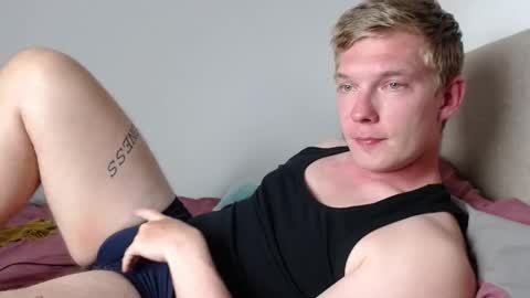 Snapshot of hercules__ chatting on October 23, 3:15 pm Gregblonde  Alextattoo online show from October 23, 3:15 pm