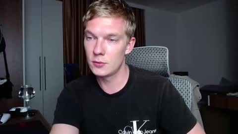 Snapshot of hercules__ chatting on October 13, 5:19 pm Gregblonde  Alextattoo online show from October 13, 5:19 pm