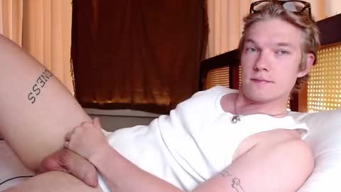 Snapshot of hercules__ chatting on February 16, 3:47 am Gregblonde  Alextattoo online show from February 16, 3:47 am
