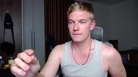 Snapshot of hercules__ chatting on October 7, 3:38 pm Gregblonde  Alextattoo online show from October 7, 3:38 pm