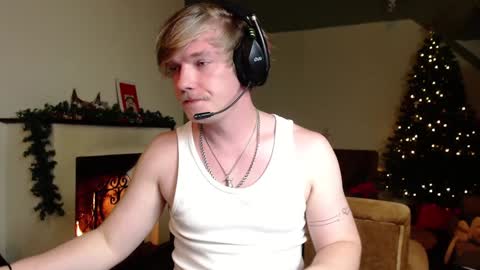 Snapshot of hercules__ chatting on January 13, 3:36 pm Gregblonde  Alextattoo online show from January 13, 3:36 pm