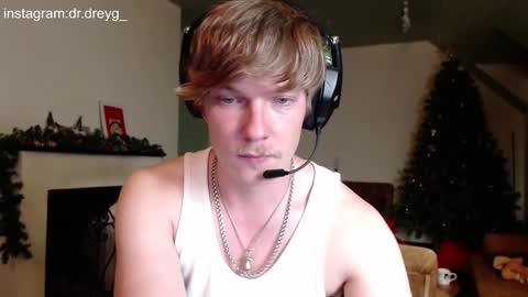 Snapshot of hercules__ chatting on January 14, 4:29 pm Gregblonde  Alextattoo online show from January 14, 4:29 pm