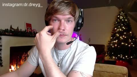 Snapshot of hercules__ chatting on January 10, 2:55 pm Gregblonde  Alextattoo online show from January 10, 2:55 pm