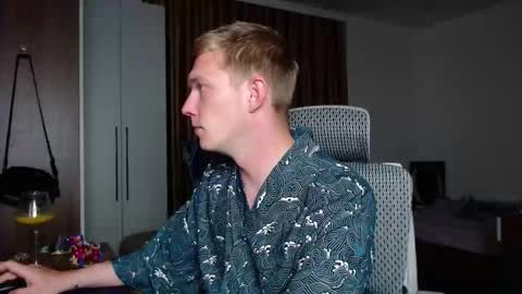 Snapshot of hercules__ chatting on September 15, 2:07 pm Gregblonde  Alextattoo online show from September 15, 2:07 pm