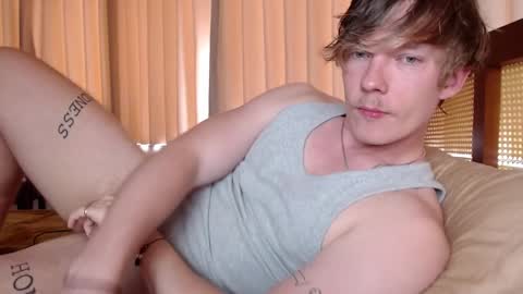 Snapshot of hercules__ chatting on January 4, 4:01 am Gregblonde  Alextattoo online show from January 4, 4:01 am