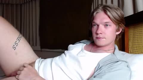 Snapshot of hercules__ chatting on February 21, 2:06 pm Gregblonde  Alextattoo online show from February 21, 2:06 pm