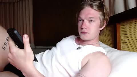 Snapshot of hercules__ chatting on February 18, 2:27 pm Gregblonde  Alextattoo online show from February 18, 2:27 pm