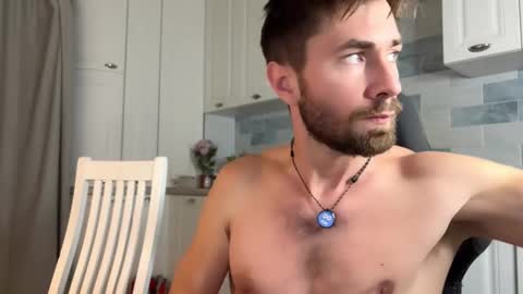 Snapshot of hey_arnold chatting on September 14, 8:33 pm Arnold online show from September 14, 8:33 pm